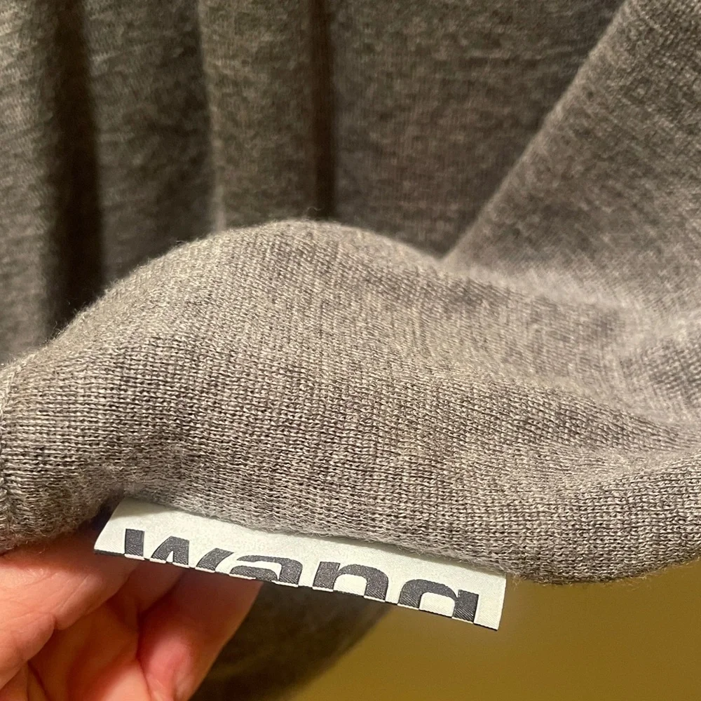 Alexander Wang Gray V-Neck Sweatshirt with White Layer - Picture 2 of 3
